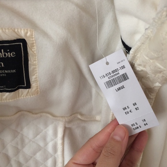 A&F quilted zip up hoodie - Picture 6 of 6